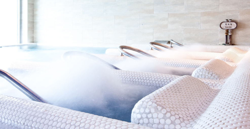 Bathroom 4, Del Pino, Goseong