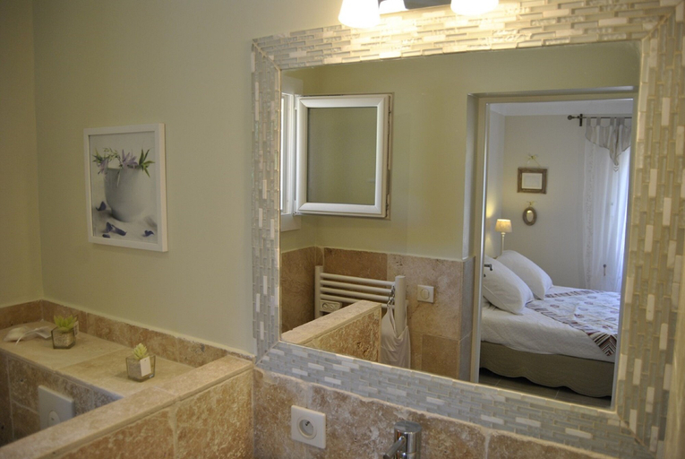 Bedroom 3, La Maison de la Cigale, Var