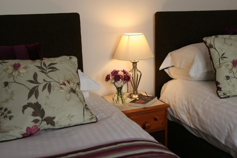 Bedroom 2, Mandeley Guest House, Cornwall