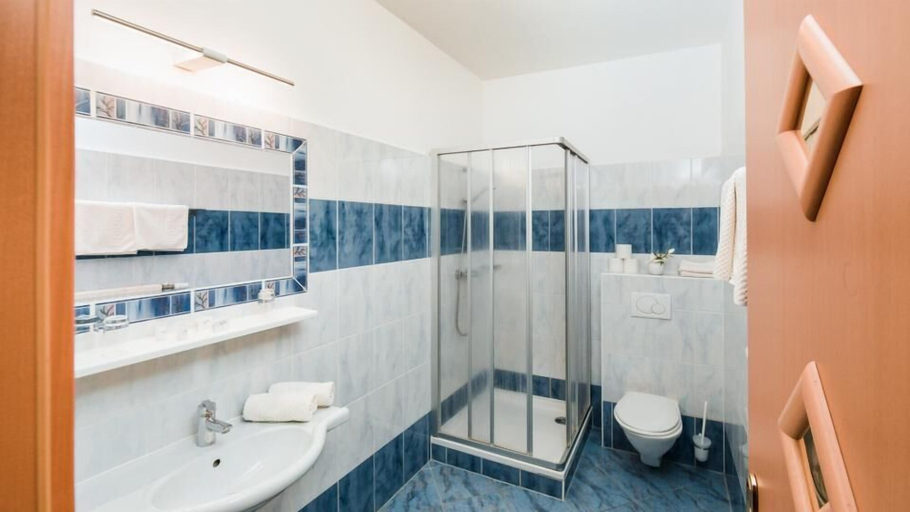 Bathroom 3, Familiengut Ertlhof, Spittal an der Drau