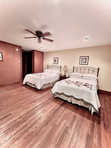 Bedroom 2, New Hope Lodge, Bucks