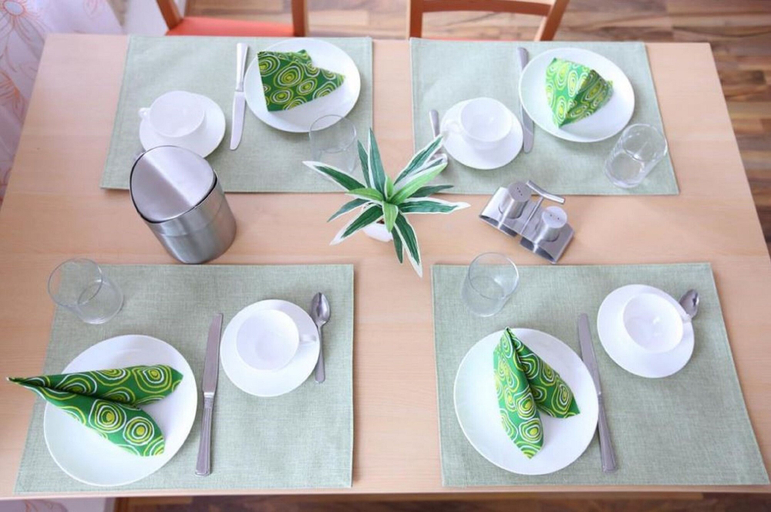 Food & Drinks 3, Pension Leonardo, Passau