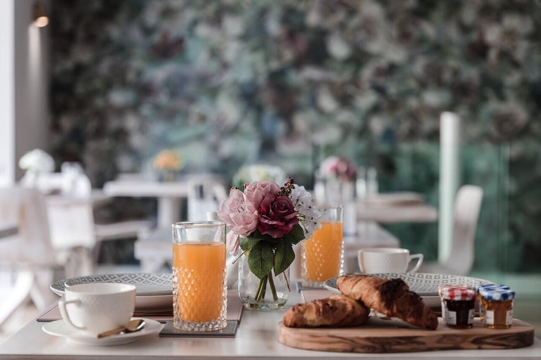 Food & Drinks 5, 123 MAINSTREET boutique hotel, St Julian's