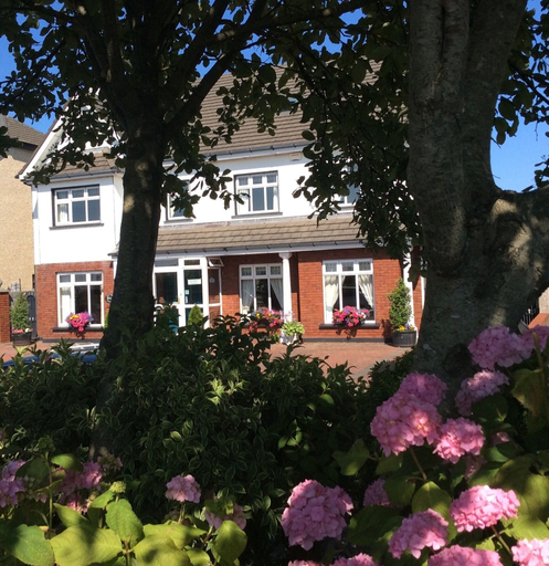 Exterior & Views, Westwinds