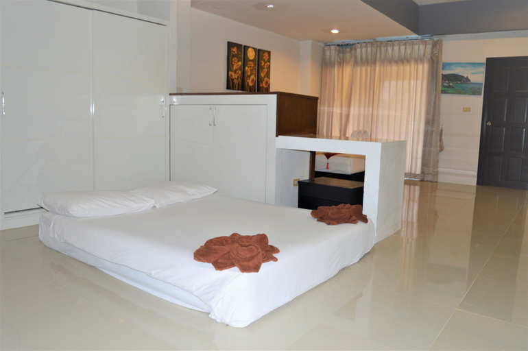 Bedroom 3, B Square Hotel, Khanom