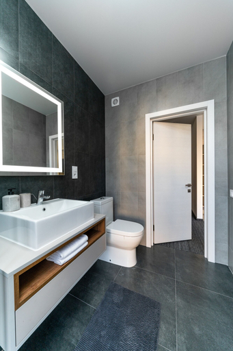 Bathroom 5, Nyvky Residence, Podil's'kyi