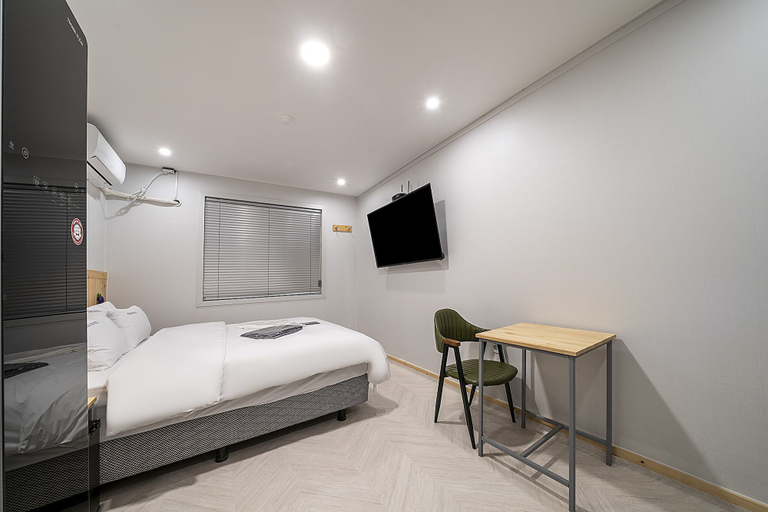 Bedroom 3, Cheongju Time Hotel, Cheongju