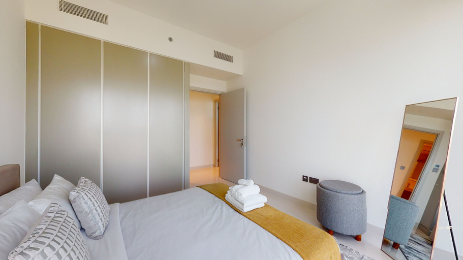 Room 3, P402 Sunrisebay, Dubai