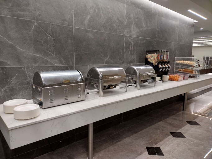 Food & Drinks 5, LA Crystal Hotel - Los Angeles Area, Los Angeles