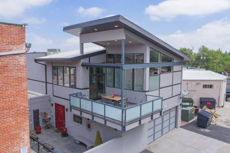 Exterior & Views 1, 4BR Modern Marvel Downtown Custom Private Balcony, El Paso