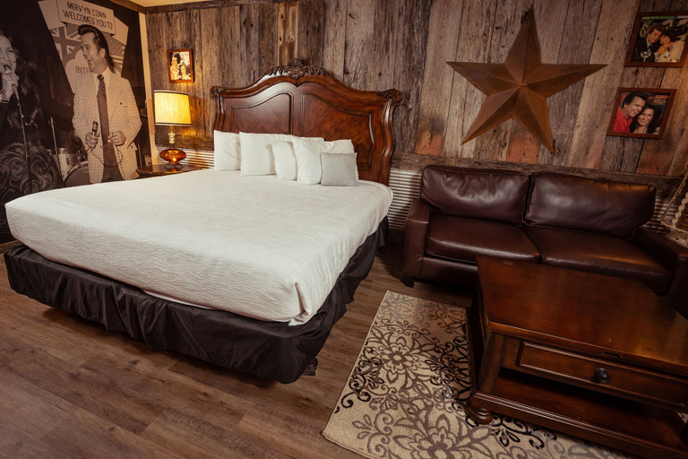 Bedroom 3, Branson King Resort and Suites, Taney