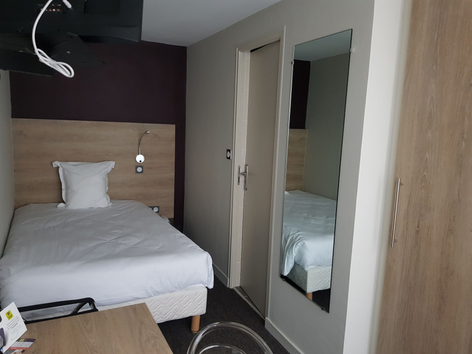 Bedroom 3, Hostellerie a la Bonne Auberge, Mayenne