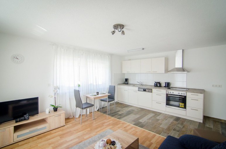 Others 4, BB-Apartment, Böblingen