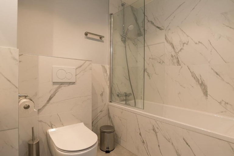 Bathroom 3, Hof van Holland, Edam-Volendam