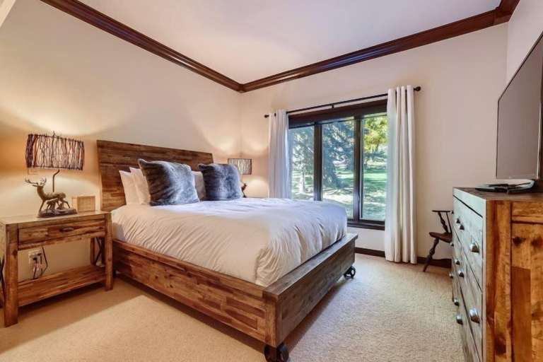 Bedroom 2, 1-10 N. Fairway Drive, Eagle