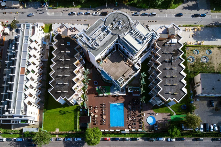 Exterior & Views 2, Maloves Spa Resort, Puck
