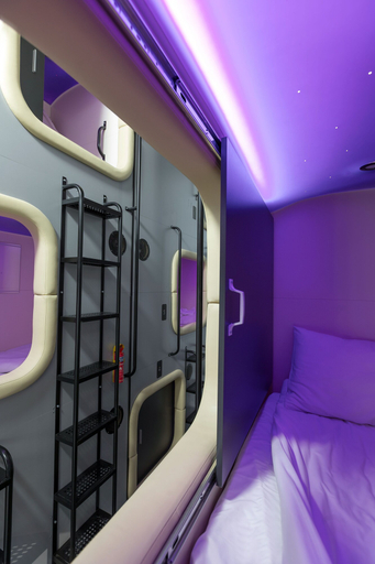 Bedroom 3, Capsule Hotel Constellation 89, L'vivs'ka