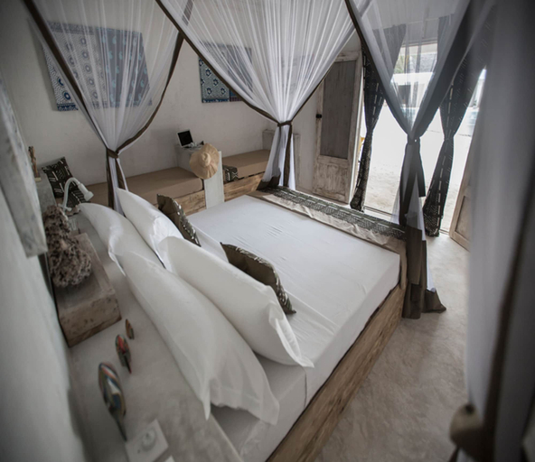 Bedroom 4, The Loop Beach Resort, Kusini