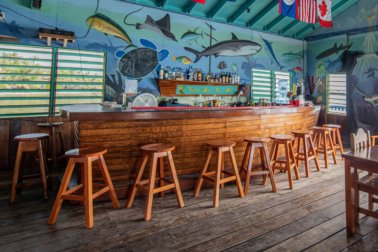 Food & Drinks 5, Tranquility Bay Resort