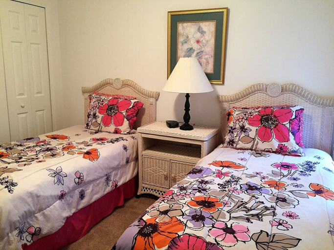 Bedroom 3, 4636 5-bed Disney Area Pool Home, Cumbrian Lakes, Osceola