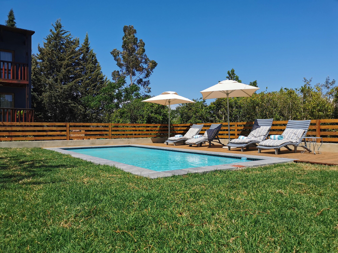 Sport & Beauty 3, A Hilltop Country Retreat, Overberg