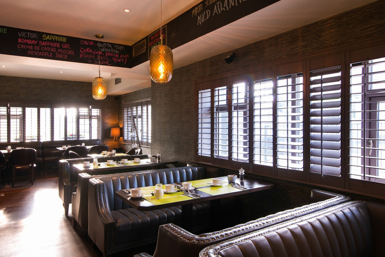 Food & Drinks 5, The Twelve Hotel