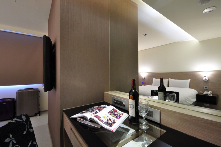 Others 5, Hotel 20 Alley, New Taipei City