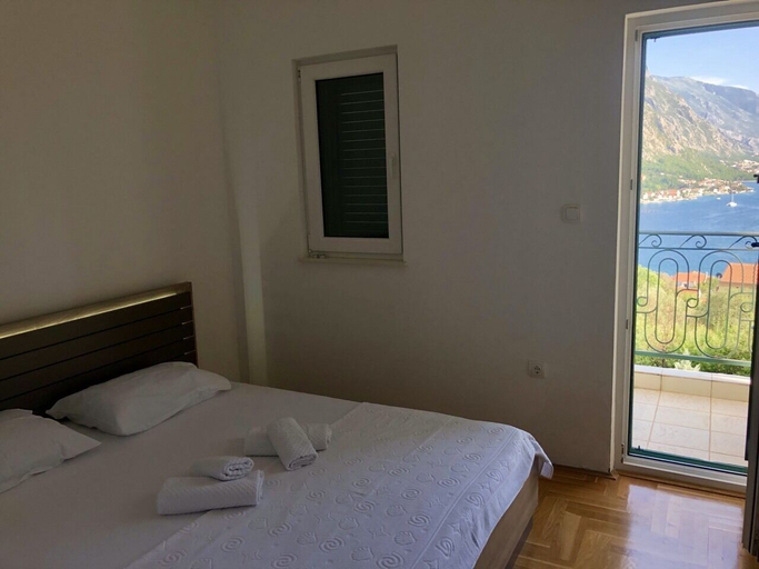Bedroom 2, Green Village Kotor