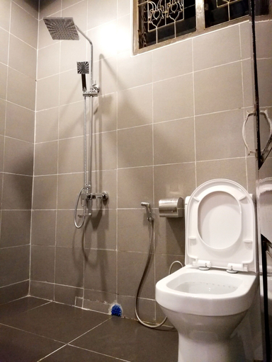Bathroom 3, Mansion Hostel Mandalay, Mandalay
