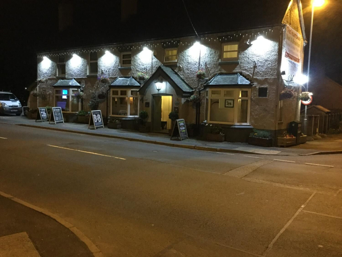 Exterior & Views, The Huntsman, Staffordshire