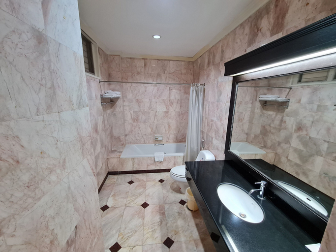 Bathroom 3, Grand Garden Hotel & Residence, Ban Chang
