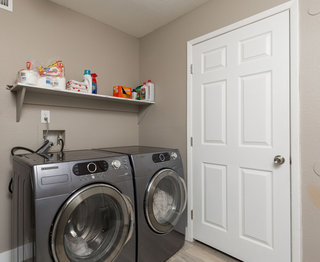Bathroom 4, The Diamond - Private Pool / Pet Friendly / 4BD Near Arena, Maricopa