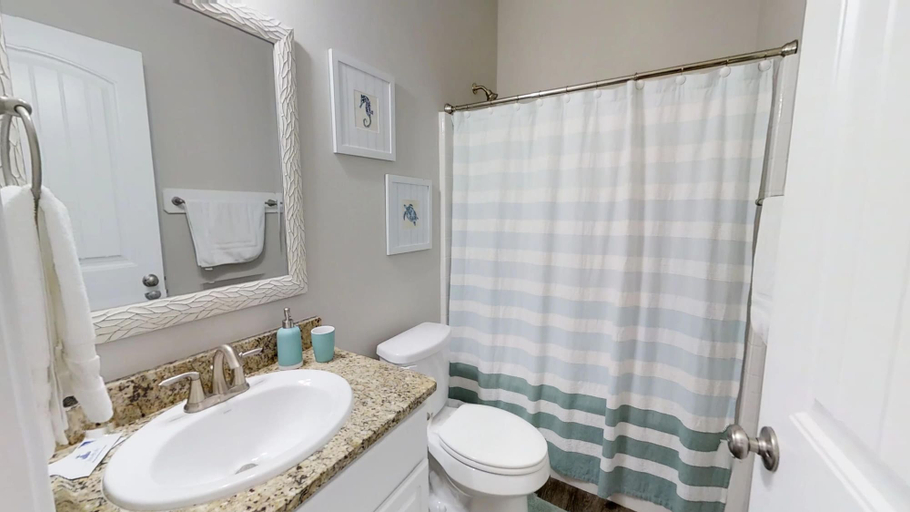 Bathroom 4, Channel Islands-14904, Nueces