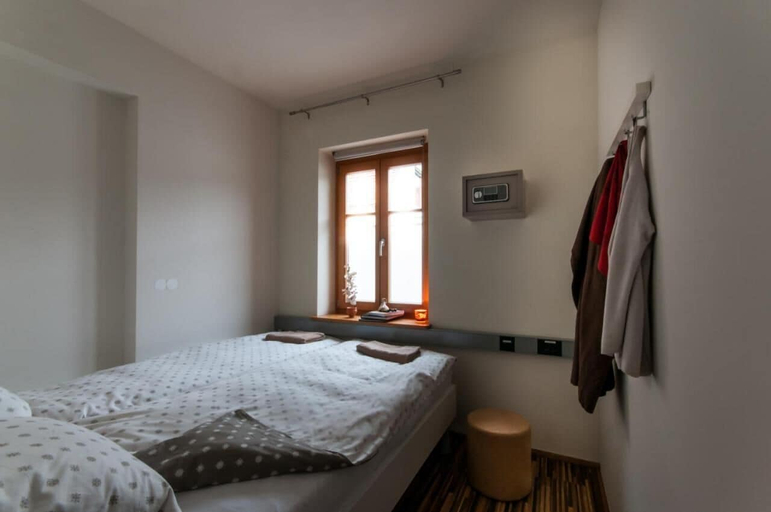 Bedroom 3, Cube Central Rooms for 2 - Hostel, Ljubljana