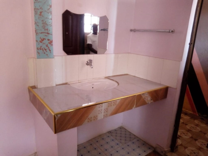Bathroom 4, Ruby G Hotel and Club, Roysambu