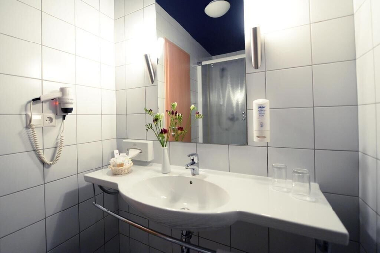 Bathroom 5, Navalis Hotel, Klaipėdos