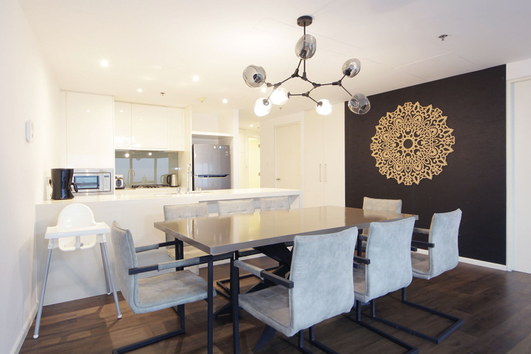 Dining room 2, 3 Bedroom Apartment in D1 Tower, Dubai
