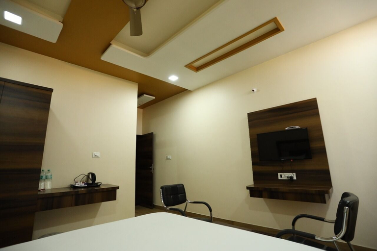 Bathroom 3, Ishwar Nain Hotel, Rajsamand