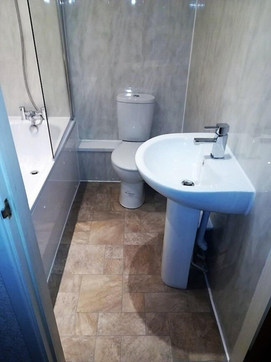Bathroom 4, The Isca Arms, Newport