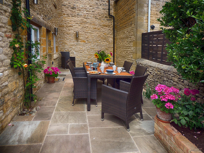 Others 4, Rathbone Cottage, Gloucestershire