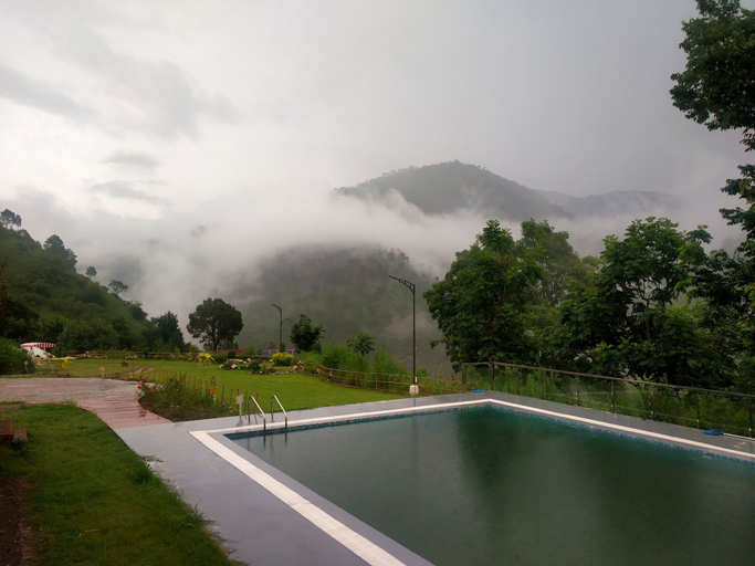 Sport & Beauty, Banjara Mountain Retreat Chail Hills, Solan