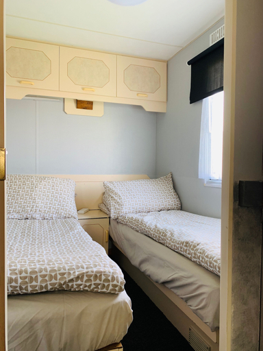 Bedroom 2, Fantasy Island Caravan Hire, Lincolnshire