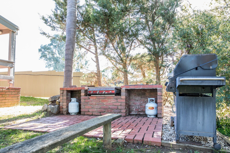Food & Drinks, Water's Edge Bundalong, Moira - East