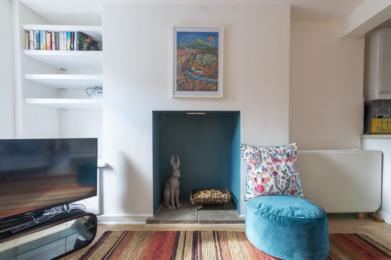 Others 5, Hare Cottage, Monmouthshire