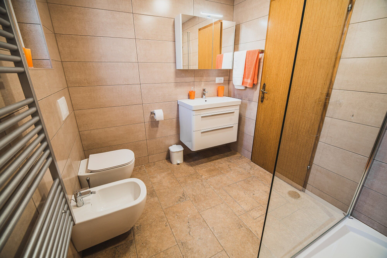 Bathroom 3, Apartma Rombon Brdo, Bovec