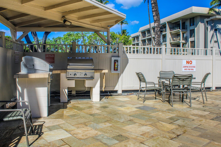 Food & Drinks, Kihei Akahi Condominiums by TO, Maui