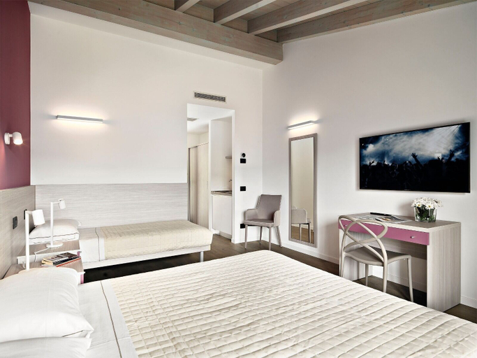 Bedroom 2, Residence caffè maya, Como