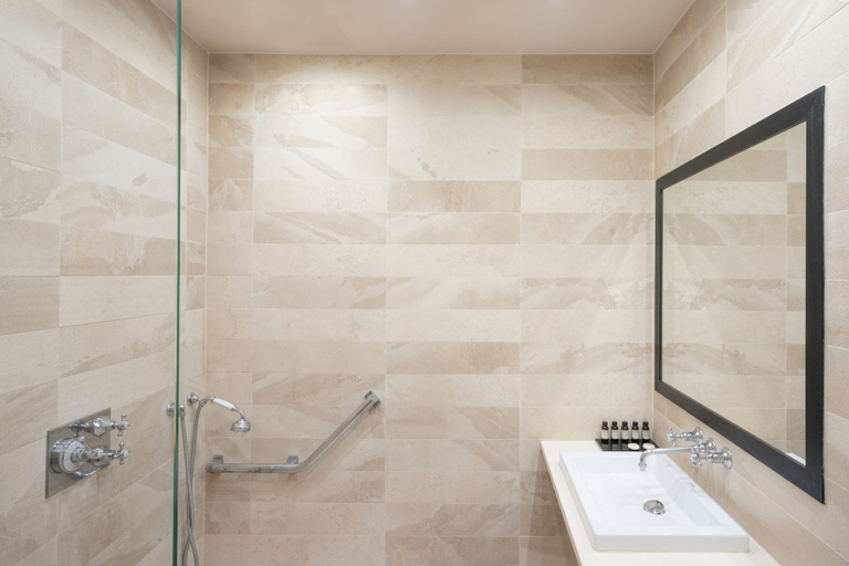 Bathroom 4, Hotel Avama Montmartre, Paris