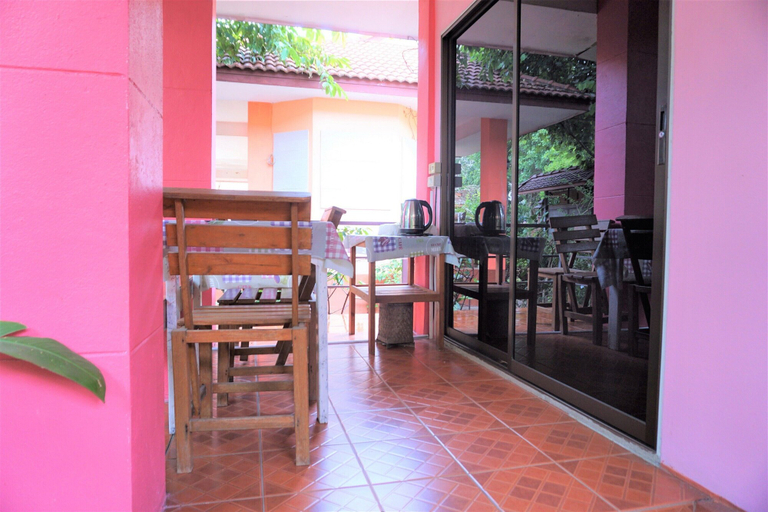 Food & Drinks 4, Euangnuae Resort, Mae Rim