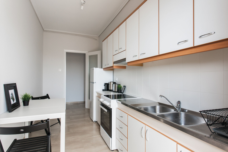 Others 5, Spacious Apartment near HELEXPO, Attica